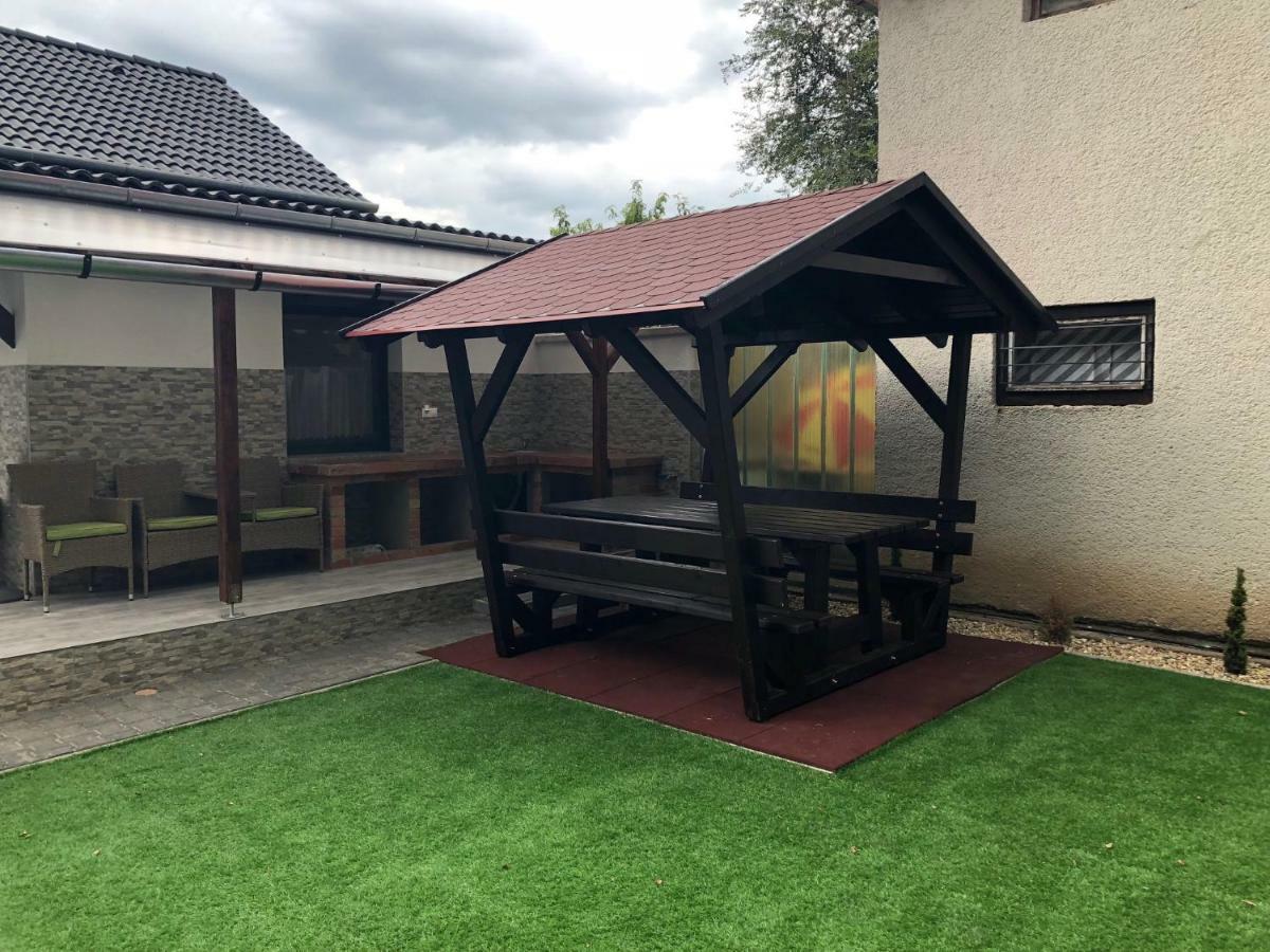 Sirály Apartman Hajdúnánás Esterno foto